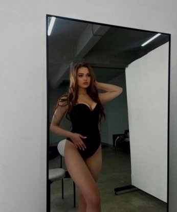 Я молодая и страстная, всегда готова принять вызов новых приключений. В Москве я проведу тебе незабываемое время, наполненное страстью и наслаждением.
🔥 Мои услуги включают разнообразные откровенные игры и ролевые сценарии, а также классический и эротический массаж. Я знаю, как сделать тебя полностью расслабленным и удовлетворенным.
💋 У меня есть множество положительных отзывов, которые подтверждают мою профессиональность и сексуальное мастерство. Мои фотографии говорят сами за себя - я сексуальная и соблазнительная в каждой позе.
❤️ Если тебе нравятся нежные и приятные моменты, я идеальный выбор для тебя. Обратившись ко мне, ты получишь незабываемые эмоции и ощущения. Я уверена, что наша встреча станет для тебя самым ярким воспоминанием. Доверься мне, и я покажу тебе незабываемый мир наслаждения и страсти. Живу в Москве, приезжай ко мне и проведи со мной незабываемое время! 💋🔥🌹 Мария